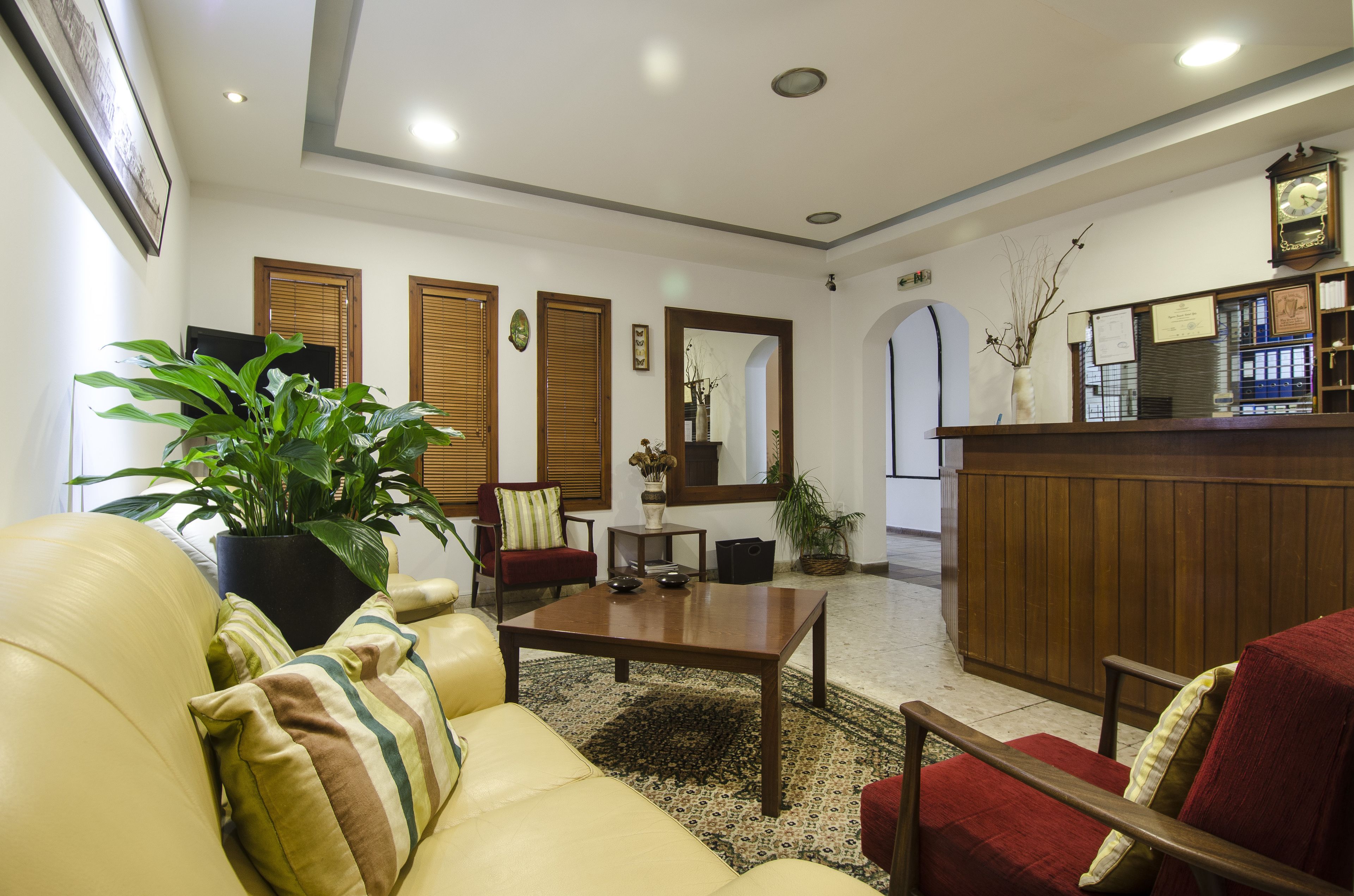 Photo - Pigeon Beach Hotel Apartments