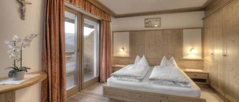 Double Room, Mountain View