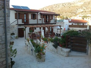 Exterior - Charalambos Holiday Cottage (Kalavasos)
