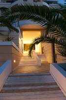 Entrada al alojamiento