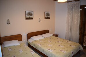 Free WiFi, bed sheets - Guesthouse Arsenis (Kalabaka)