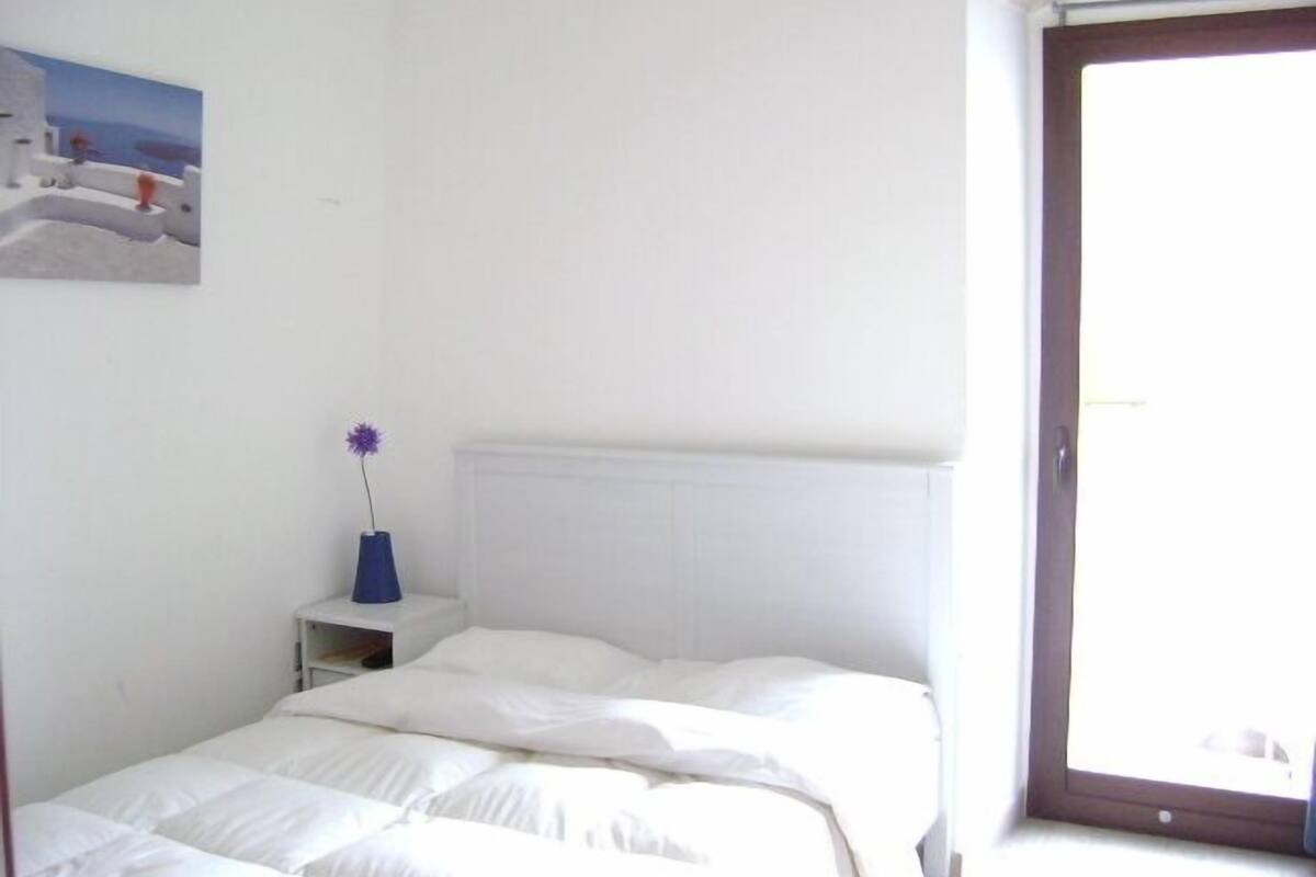 Free minibar, blackout curtains, rollaway beds, free WiFi