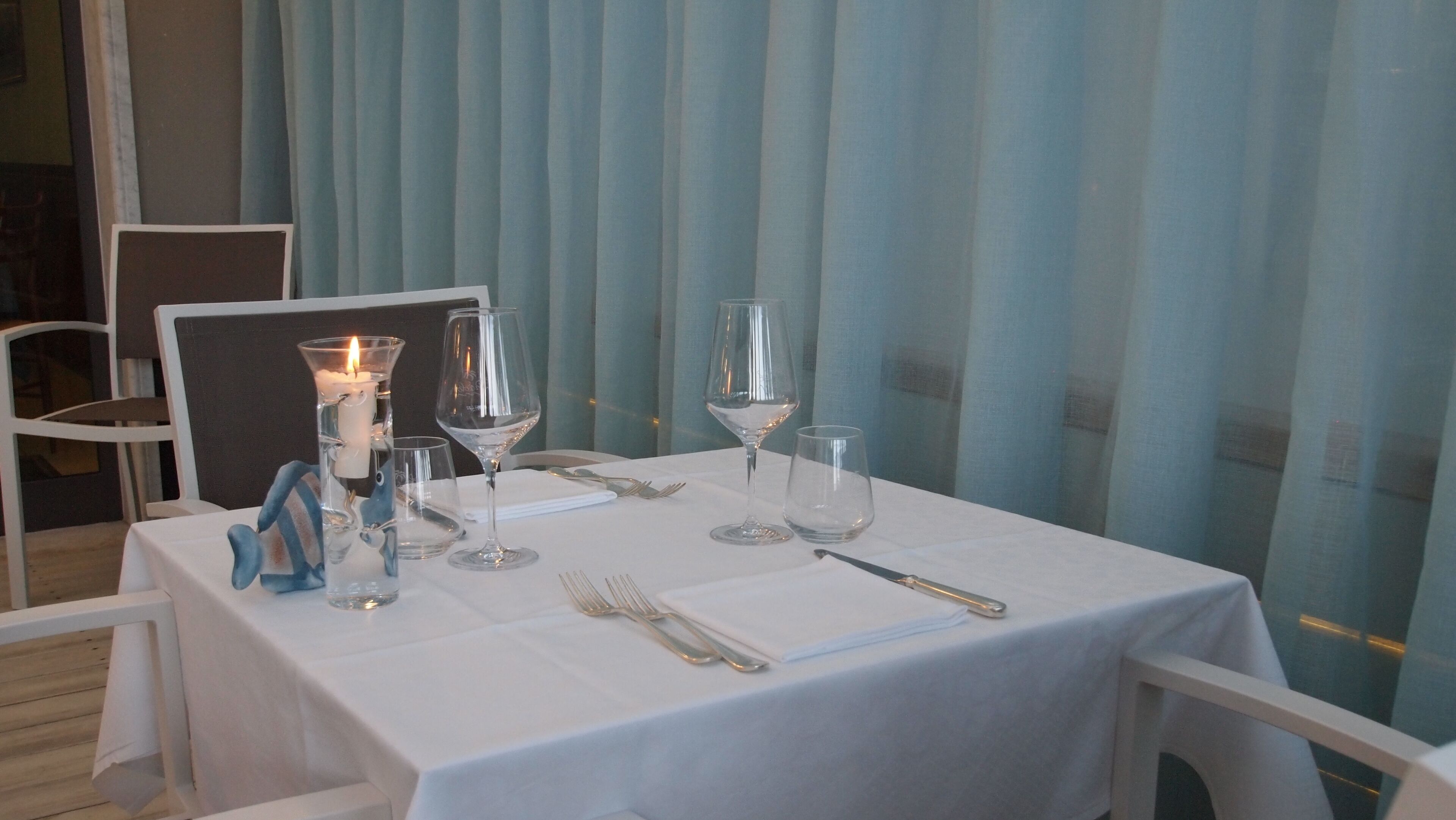 breakfast, lunch, dinner served; italian cuisine