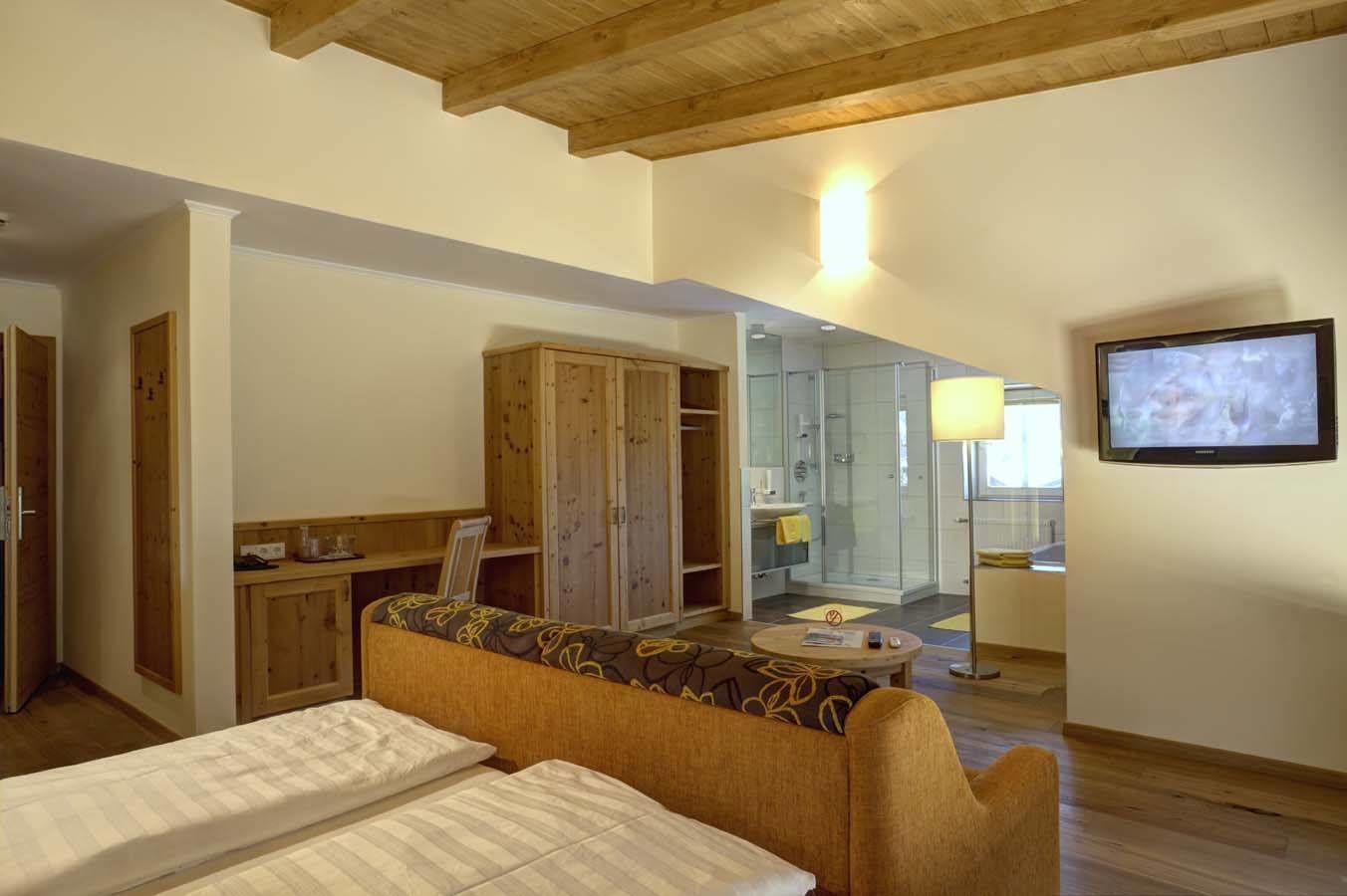 Minibar, in-room safe, individually decorated, desk