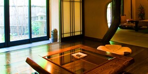 Superior Japanese-Style house with Open Air-Bath and Garden - Annex	 | In-room safe, desk, free WiFi - Miyako (Gero)