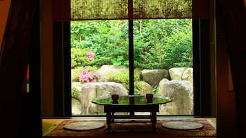 Standard Japanese-Style house with Open Air-Bath, Garden and Terrace - Annex | In-room safe, desk, free WiFi
