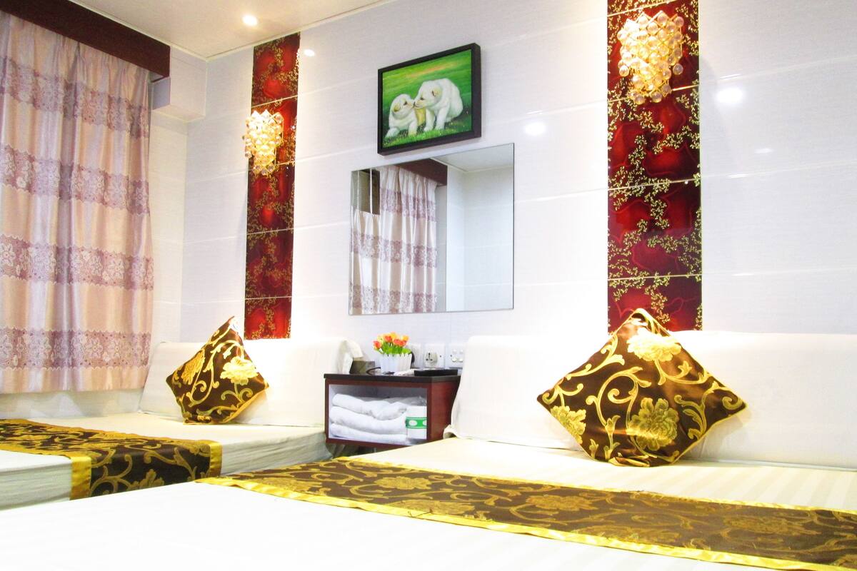 ห้องแฟมิลี่, เตียงใหญ่ 2 เตียง | เตียง Select Comfort, ตู้นิรภัยในห้องพัก, โต๊ะทำงาน, ห้องเก็บเสียง