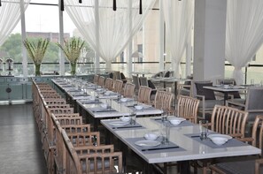 Breakfast, lunch and dinner served - Springs Valley (Beijing)