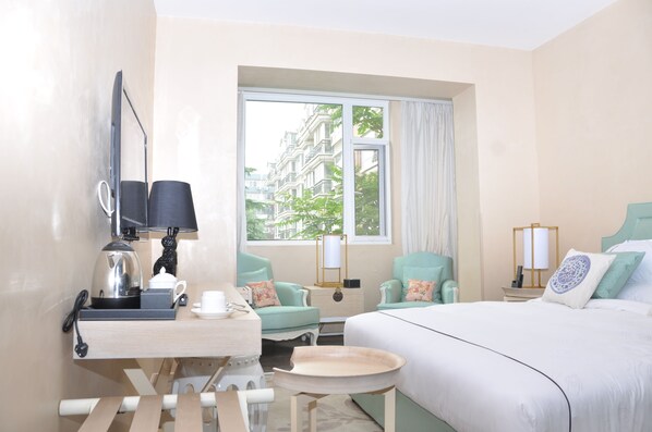 أغطية فراش متميزة وألحفة محشوة بالريش وأسرّة بطبقة علوية مريحة