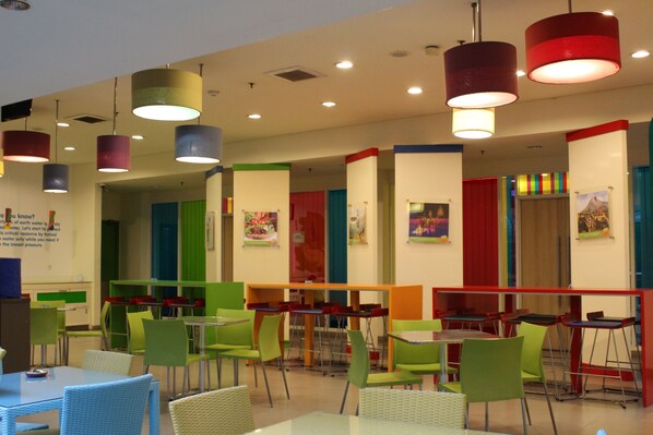 Desayuno para llevar diario (IDR 40000 por persona)