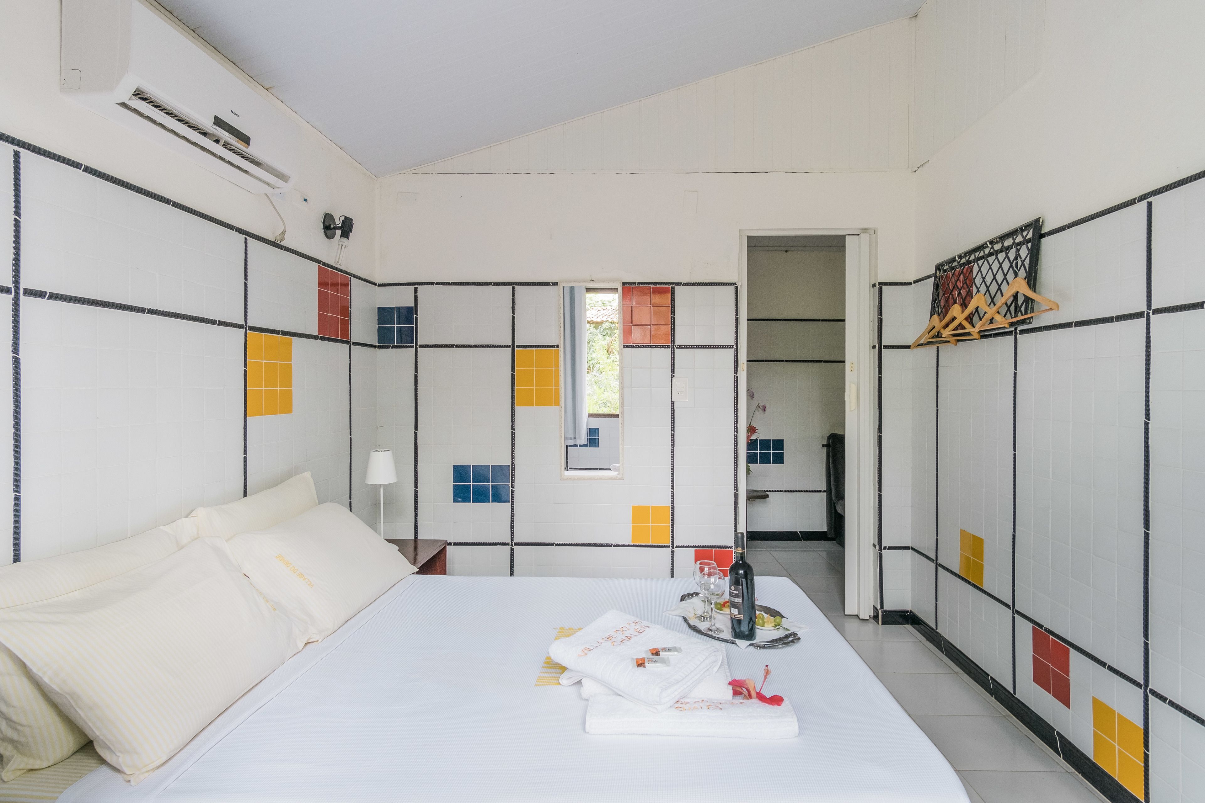 romantic chalet, kitchen, garden area (2/3/4 people) | in-room safe, individually decorated, iron/ironing board