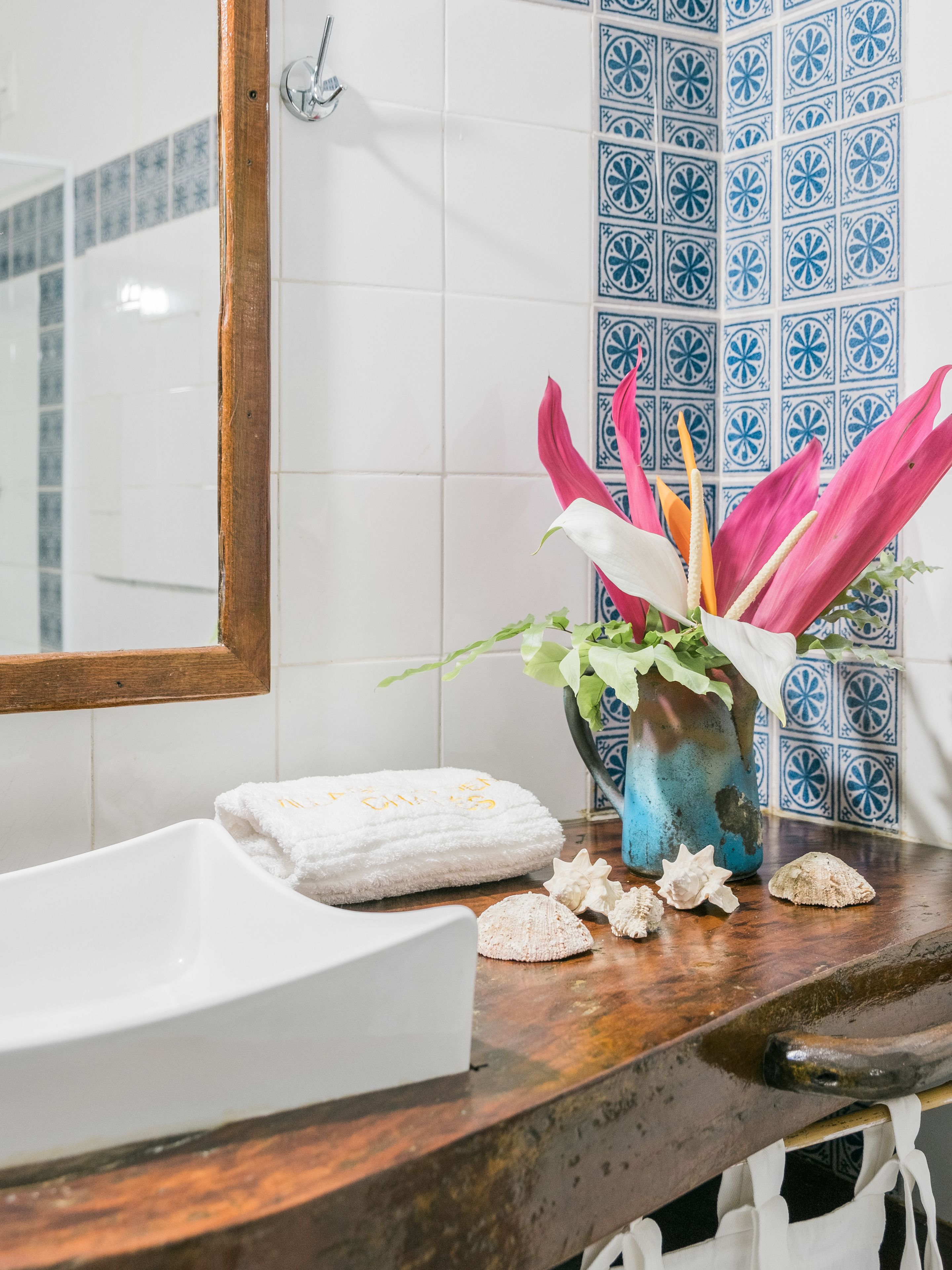 suíte vista mar e deque vista jardim 2/5 | bathroom sink