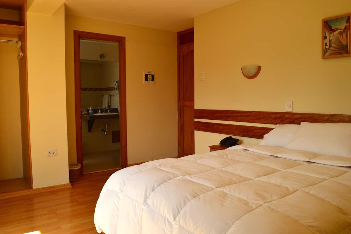 Camera singola | Biancheria da letto di alta qualità, una cassaforte in camera