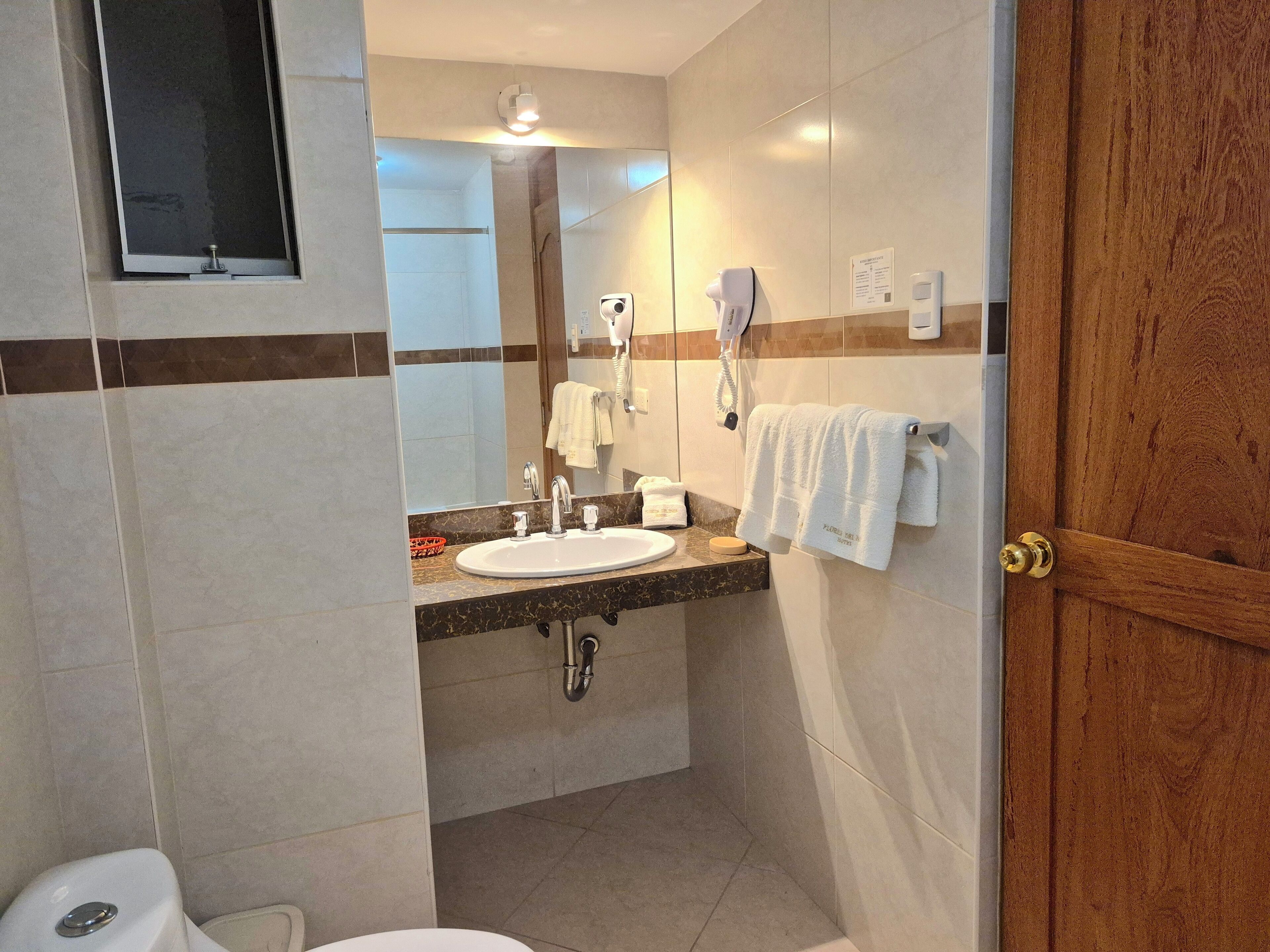 triple room | bathroom | shower, free toiletries, hair dryer, towels