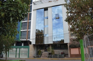 Front of property - Florida del Inca Hotel (Cusco)