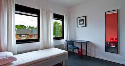 Hotel & Hostel 10