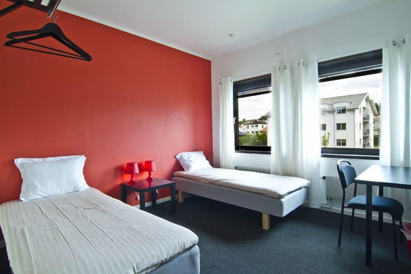 Double or Twin Room, Shared Bathroom | Desk, blackout drapes, WiFi (free), bed sheets