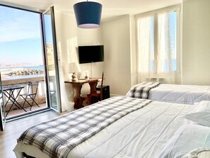 Double Room | Minibar, individually furnished, desk, free WiFi - Castello Miramare (Genoa)