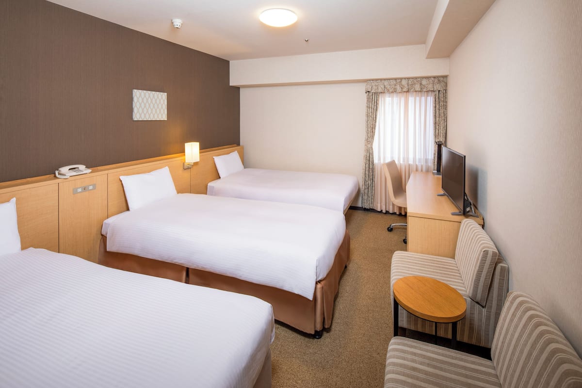 Desk, free WiFi, bed sheets