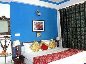 Desk, cots/infant beds, rollaway beds, free WiFi