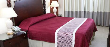 2 habitaciones, caja de seguridad en la habitación y muebles diferentes