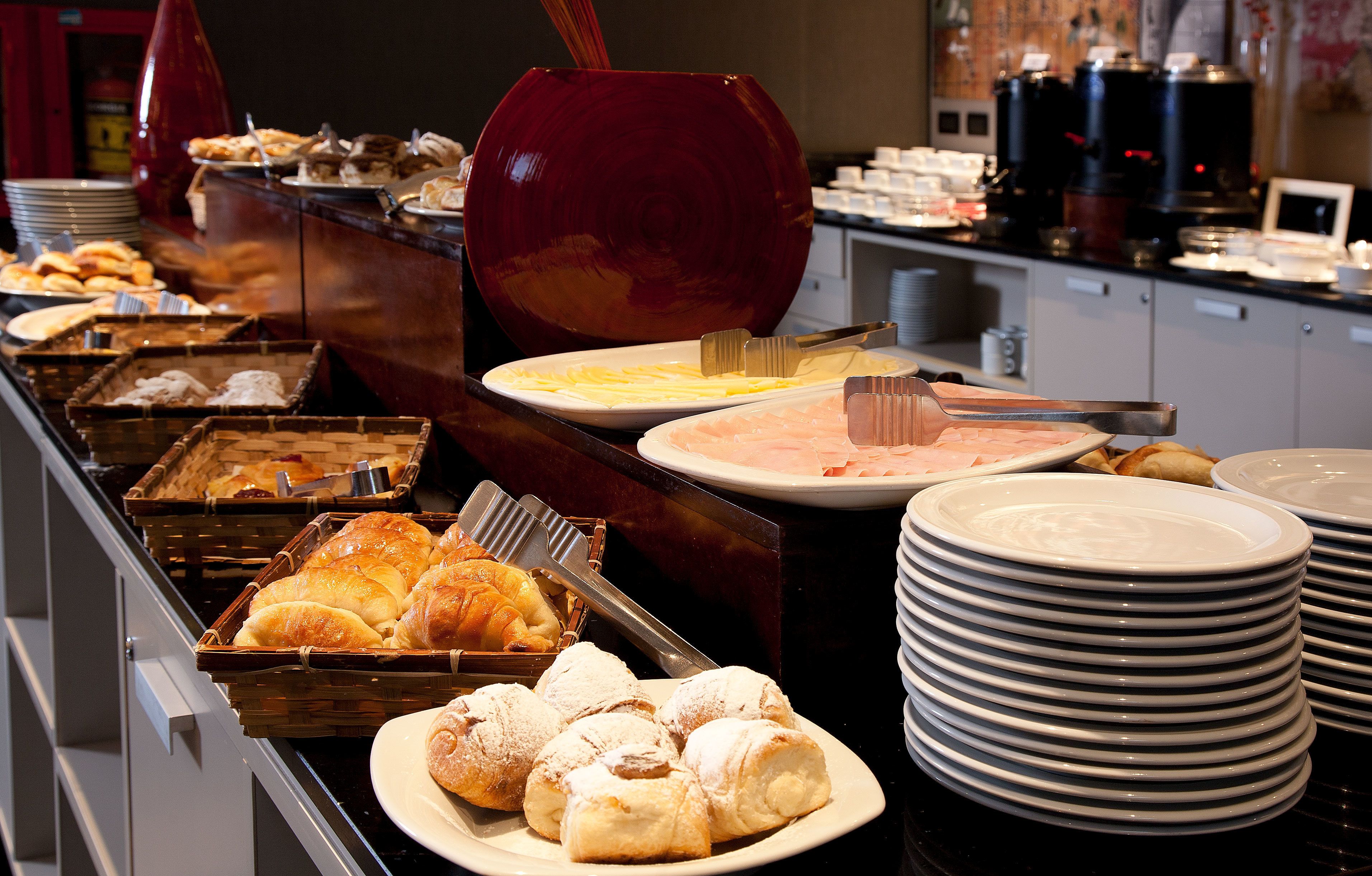 daily continental breakfast (usd 4 per person)