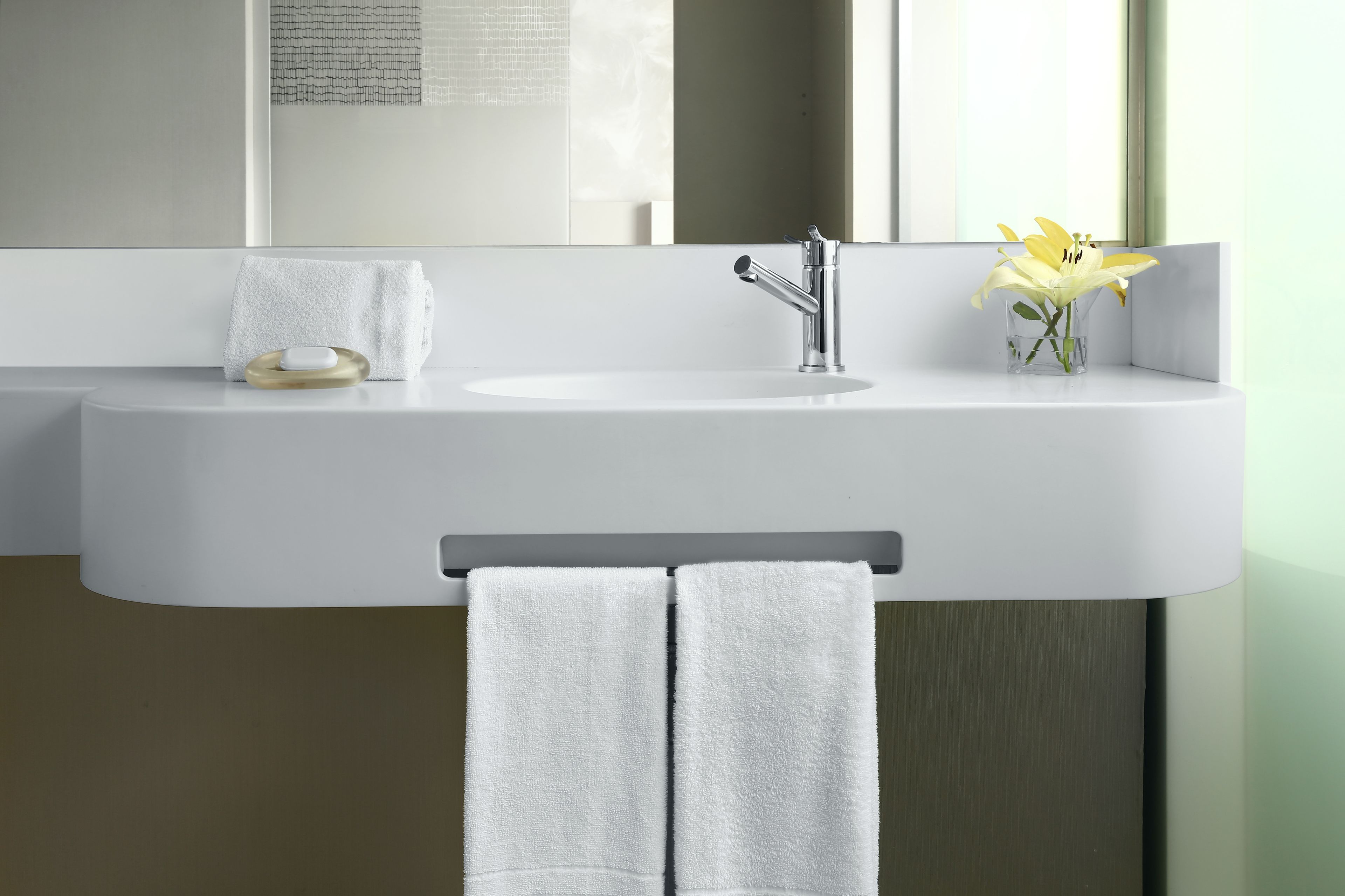 standard room, 1 queen bed | bathroom sink