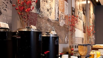 Daily continental breakfast (USD 4 per person)