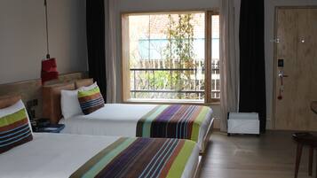 Deluxe-Zimmer, 2 Doppelbetten | Ausblick vom Zimmer