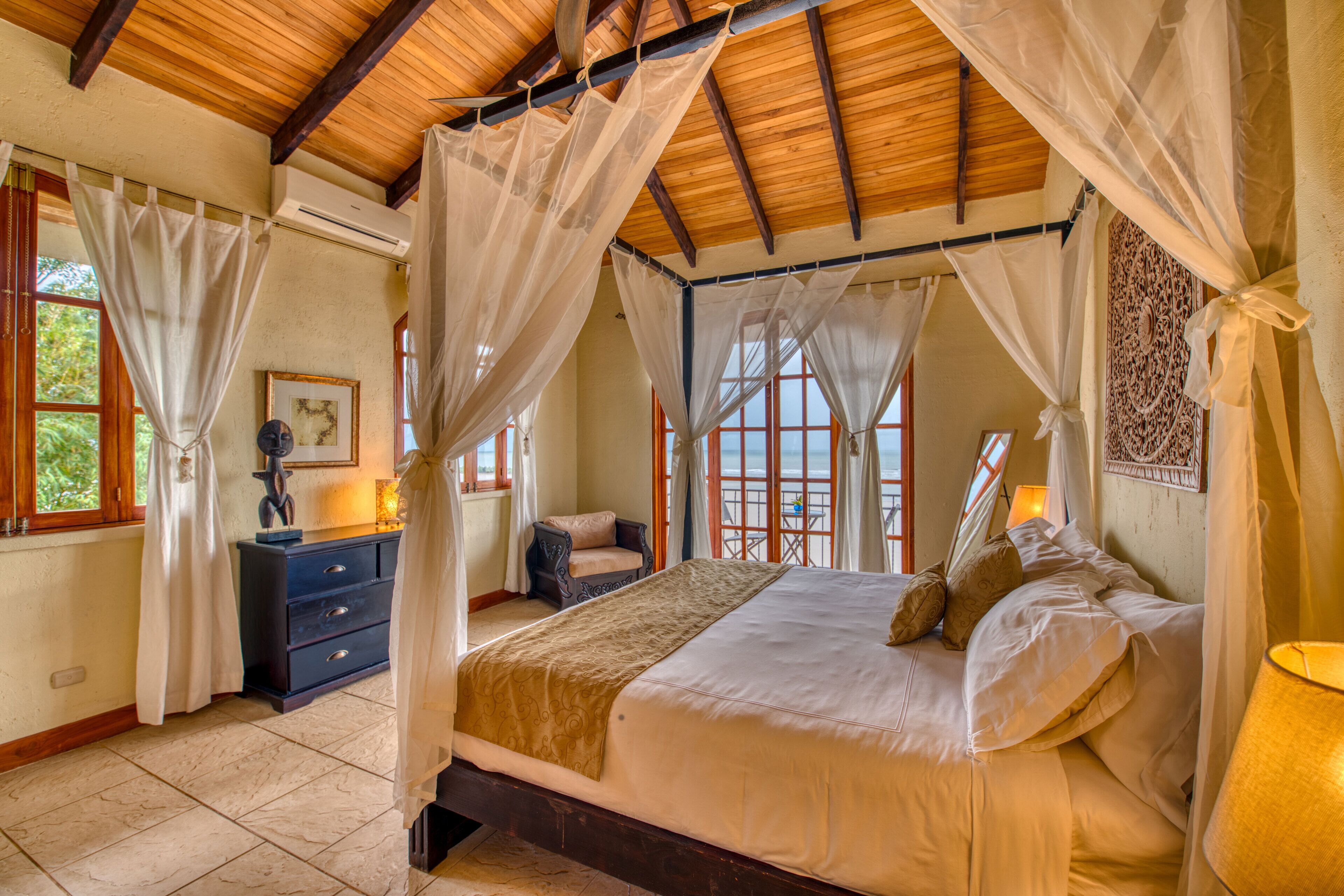 Suite, 1 King Bed, Ocean View