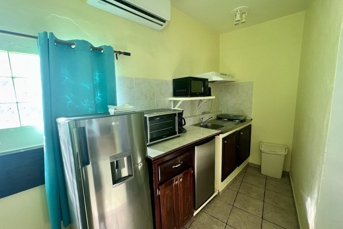 saba suite | in-room dining