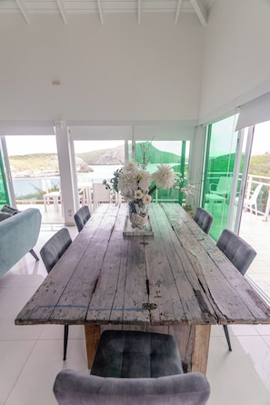 Deluxe Villa, Terrace, Ocean View | Living area | 42-inch LCD TV with cable channels, TV, Netflix - Piscadera Harbour Village (Willemstad)