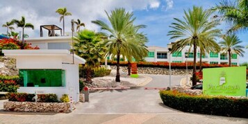 Fachada de la propiedad
