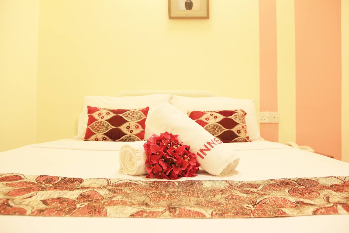 1 bedroom, desk, iron/ironing board (on request), WiFi (free)