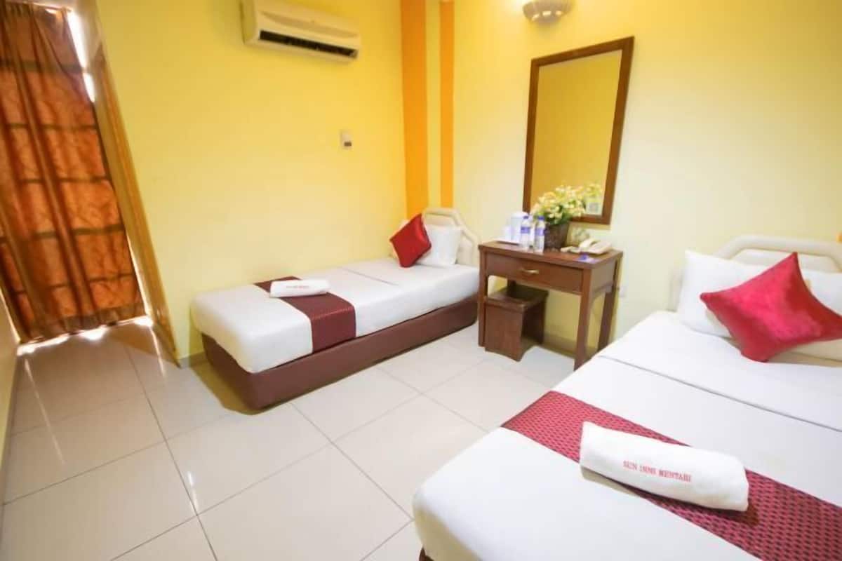 1 bedroom, desk, iron/ironing board, free WiFi
