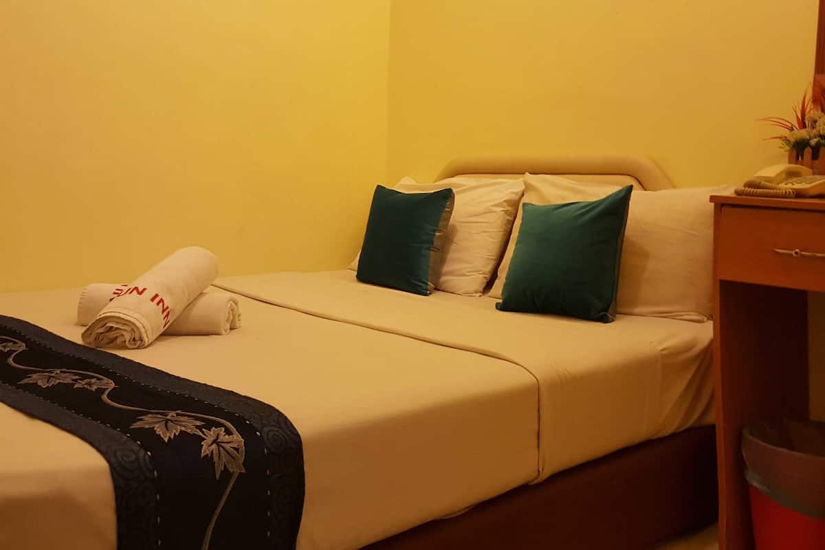 Deluxe-Zimmer (Small) | 1 Schlafzimmer, Schreibtisch, Bügeleisen/Bügelbrett, kostenloses WLAN