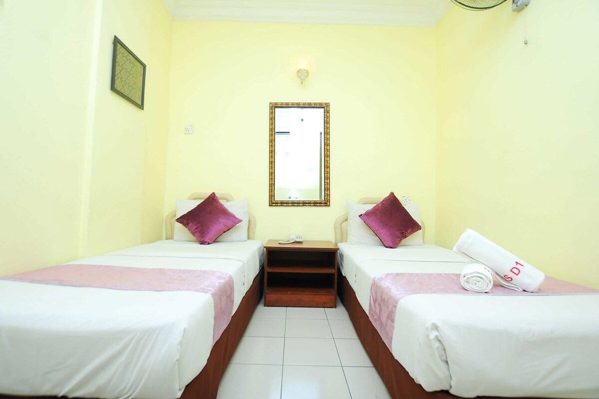 1 bedroom, desk, iron/ironing board (on request), WiFi (free)