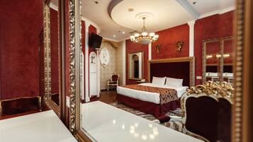 Suite (1 room) | Desk, free WiFi, bed sheets, alarm clocks