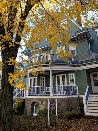 Property entrance. Coolidge Corner Guest House