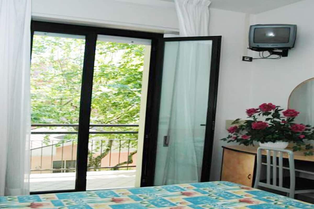 In-room safe, desk, cribs (free), WiFi (free)