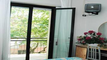 In-room safe, desk, free cribs/infant beds, free WiFi