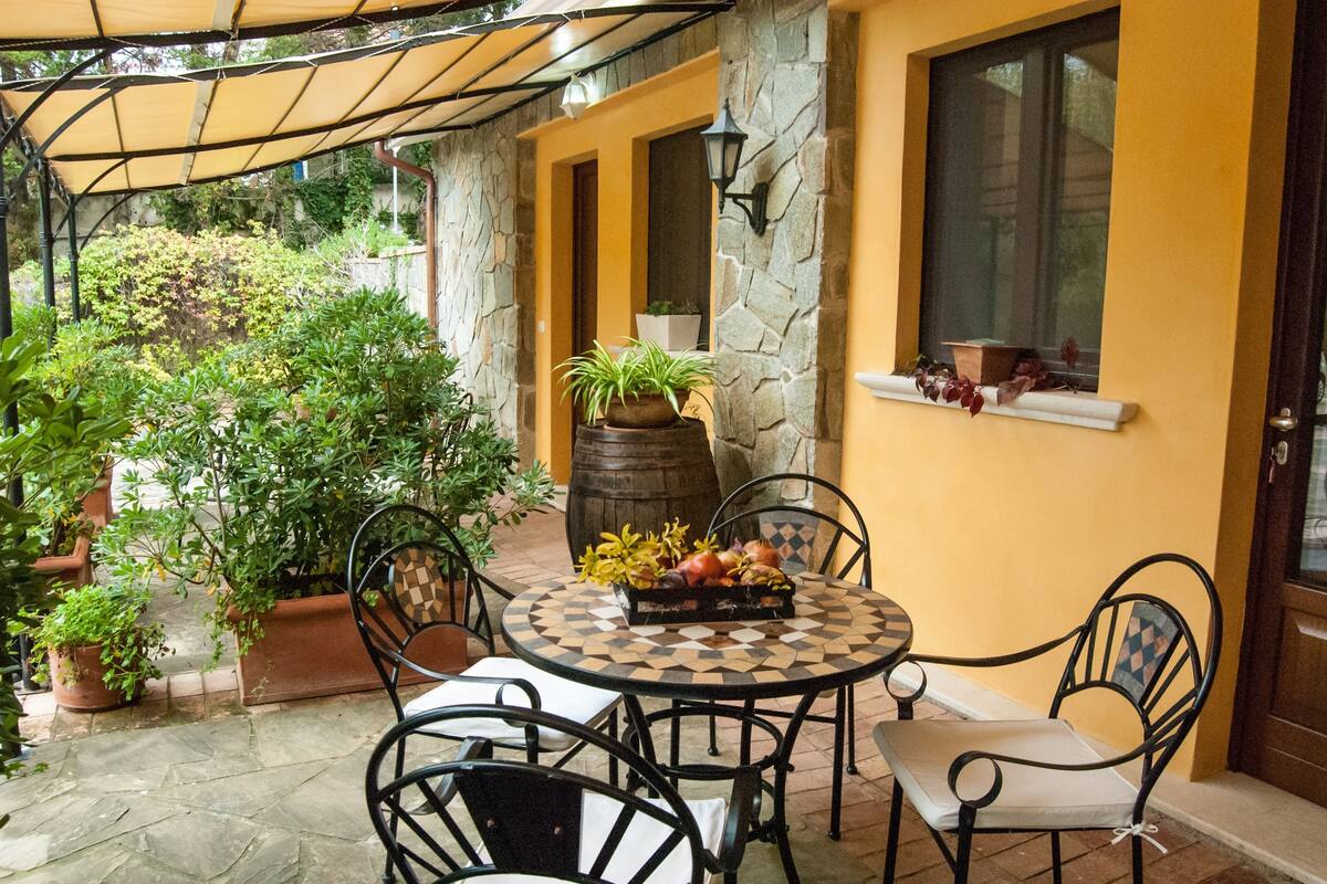 Studio – classic, hageutsikt (1 letto queen+1 letto a castello) | Terrasse/patio