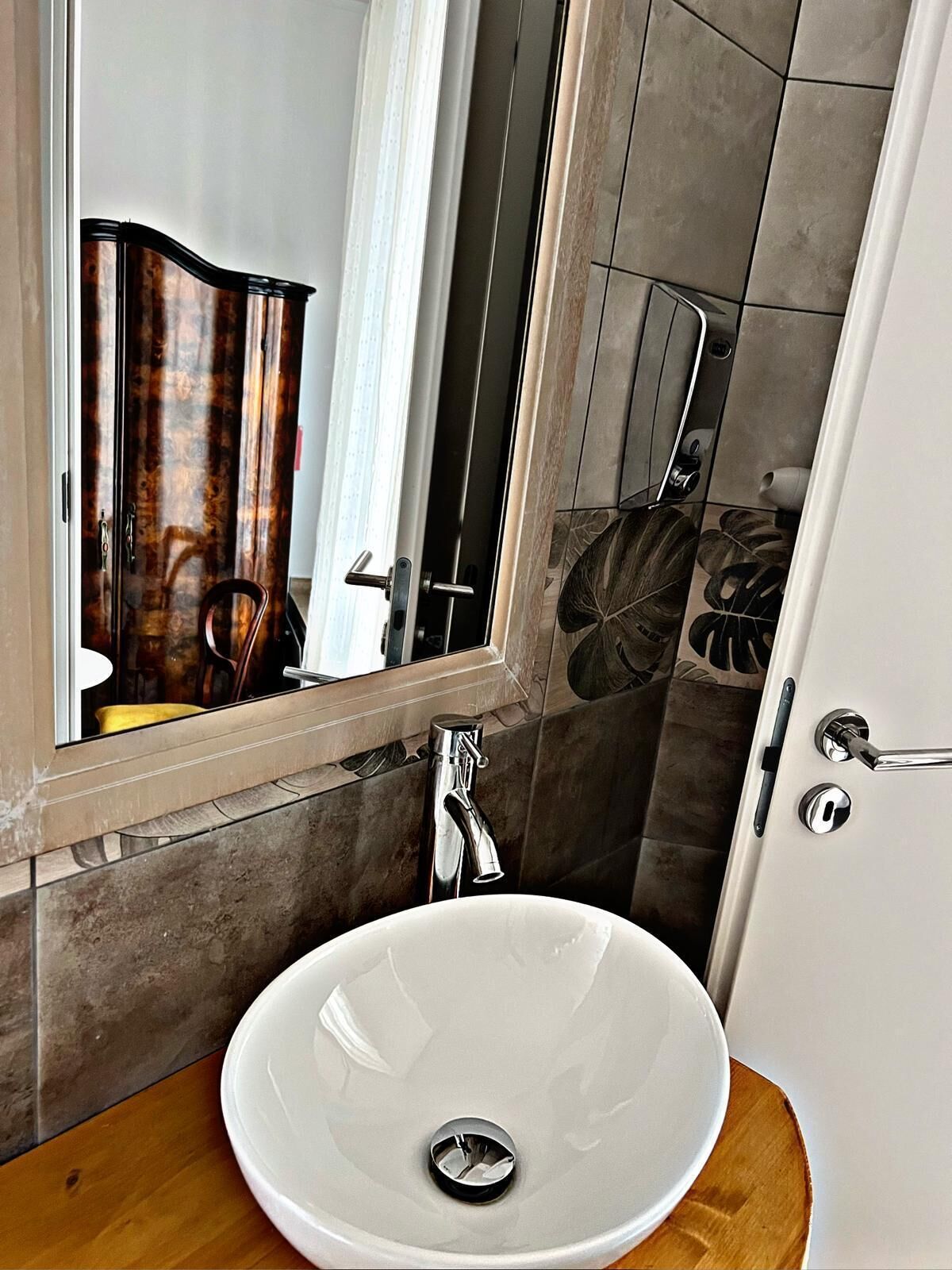 Photo - In the Center by Local Domus