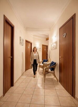 Edredón, decoración personalizada, muebles diferentes y insonorización 