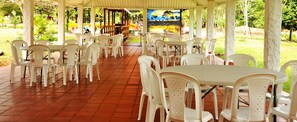 Breakfast, lunch, dinner served; local and international cuisine