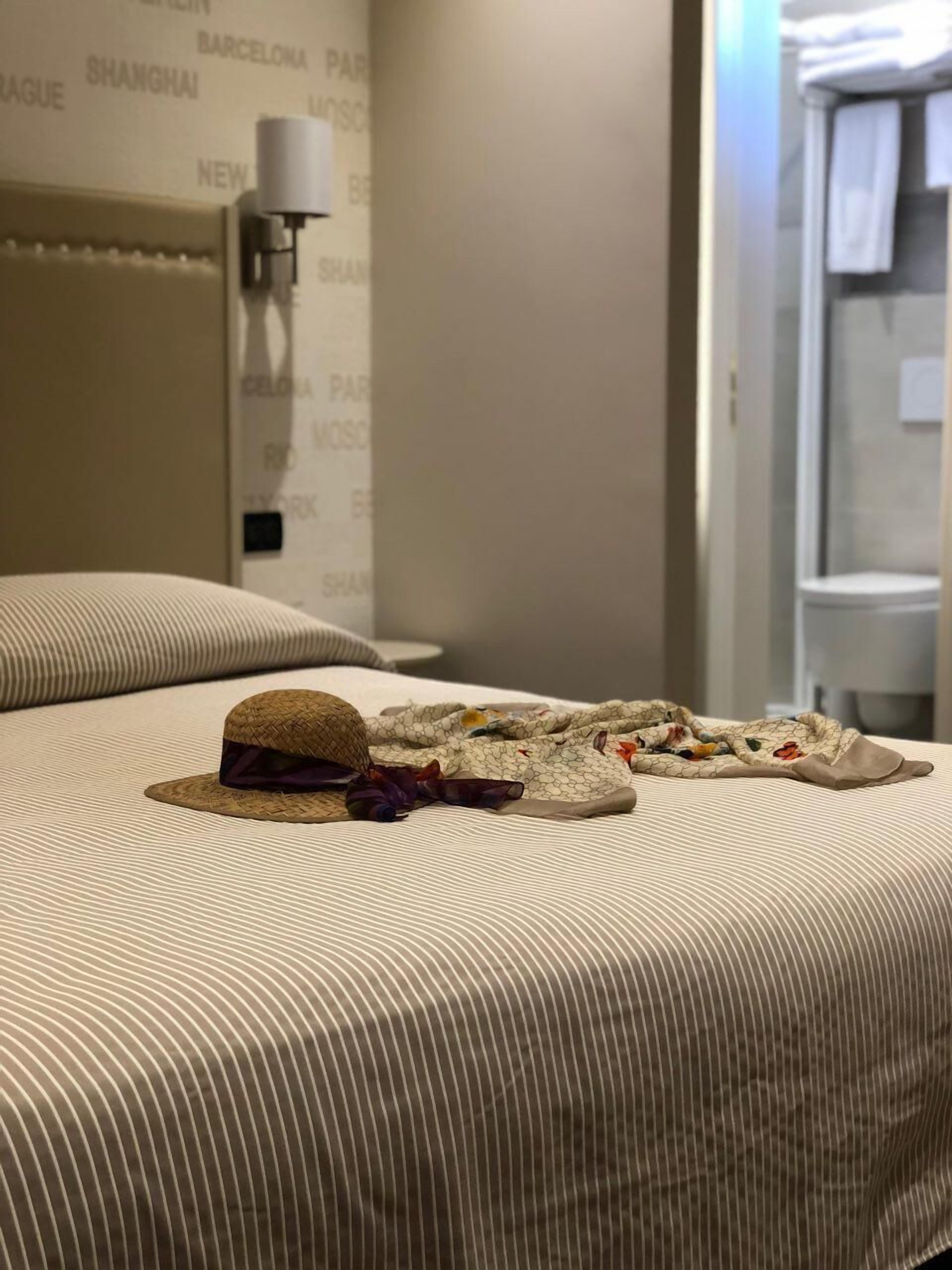 quadruple room | 1 bedroom, in-room safe, desk, soundproofing