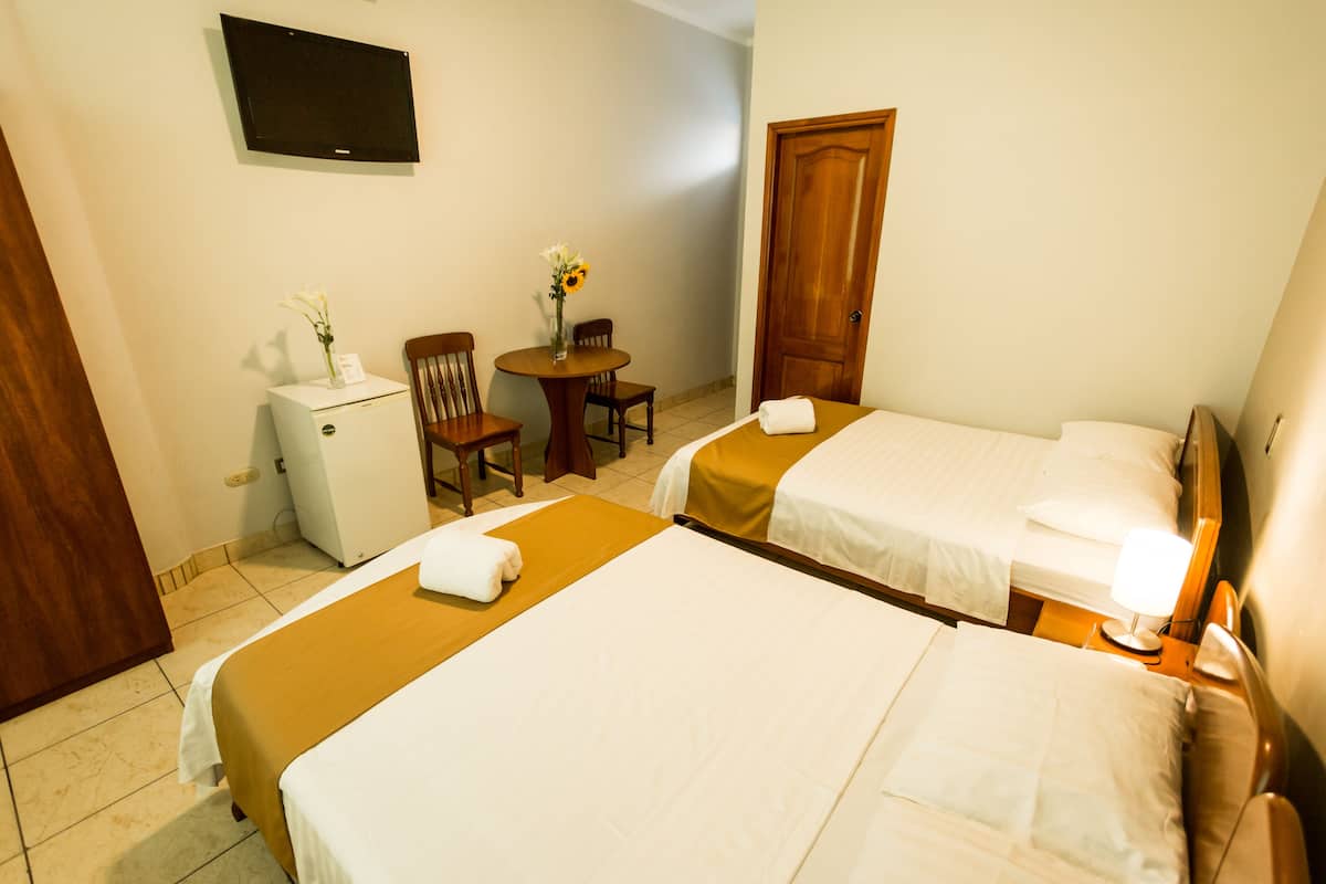 Twin Room | Minibar, in-room safe, WiFi (free)