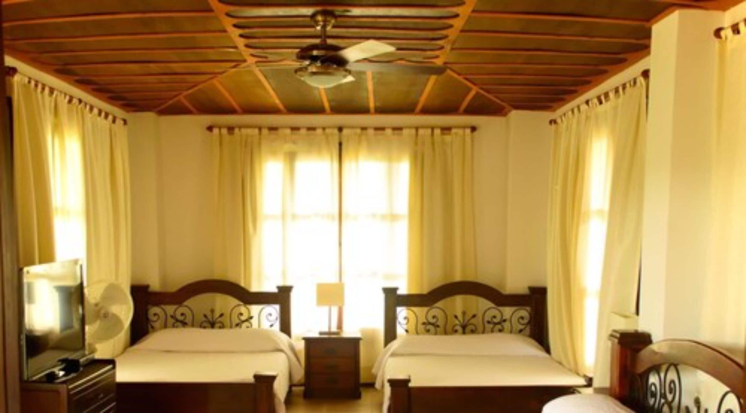 luxury suite | minibar, in-room safe, blackout curtains, free cots/infant beds