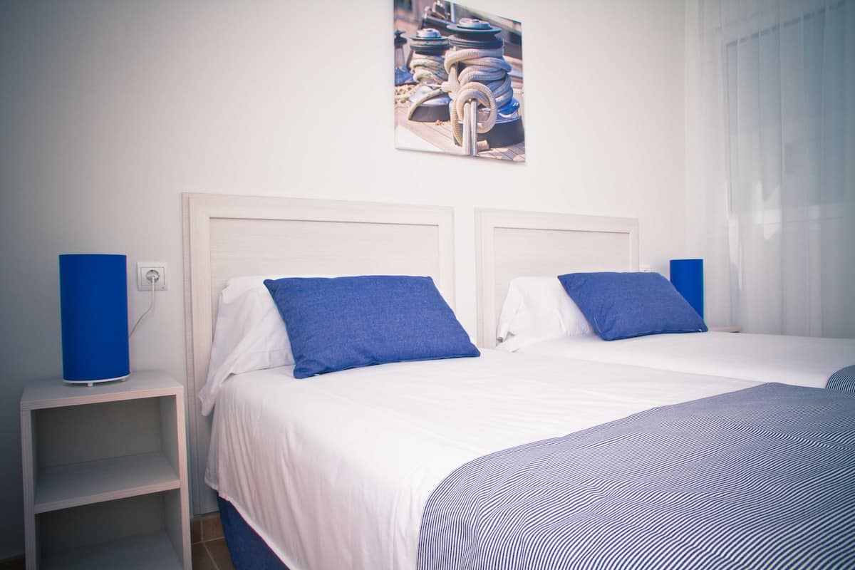 1 habitación, muebles diferentes, cunas y wifi gratis