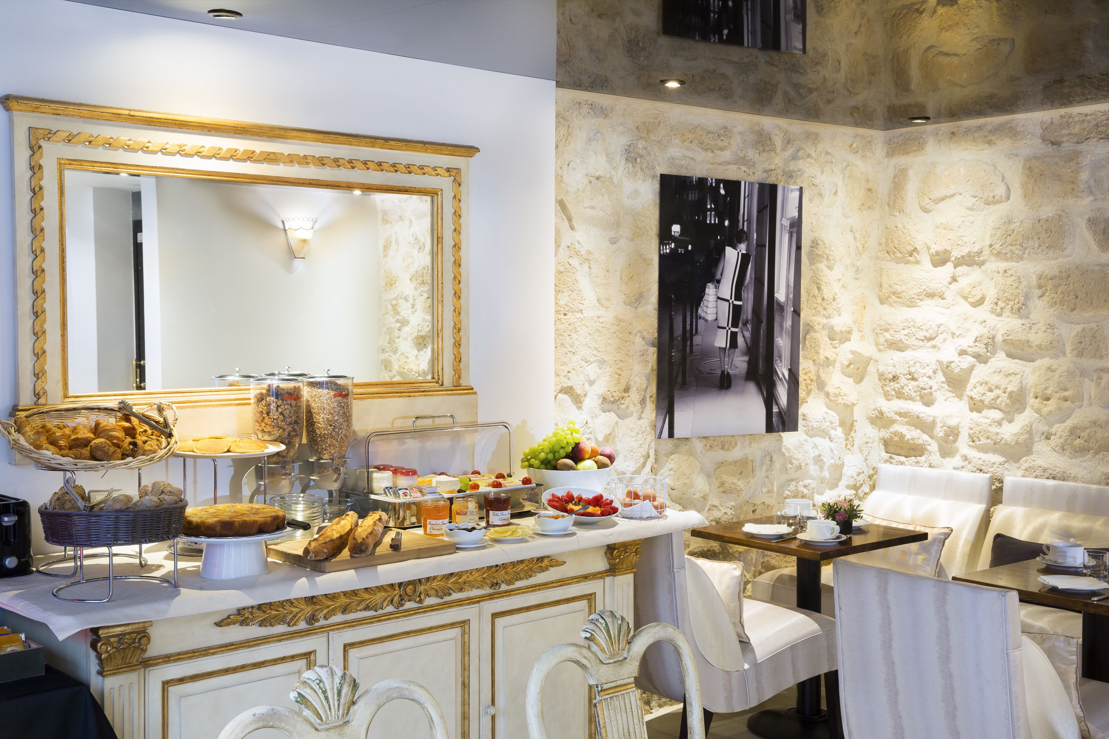 Daily buffet breakfast (EUR 20 per person)